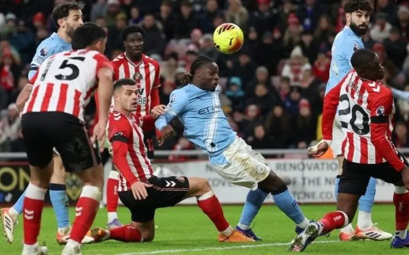 تعادل مثير.. مانشستر سيتي يساعد أرسنال في صدارة الدوري 2026